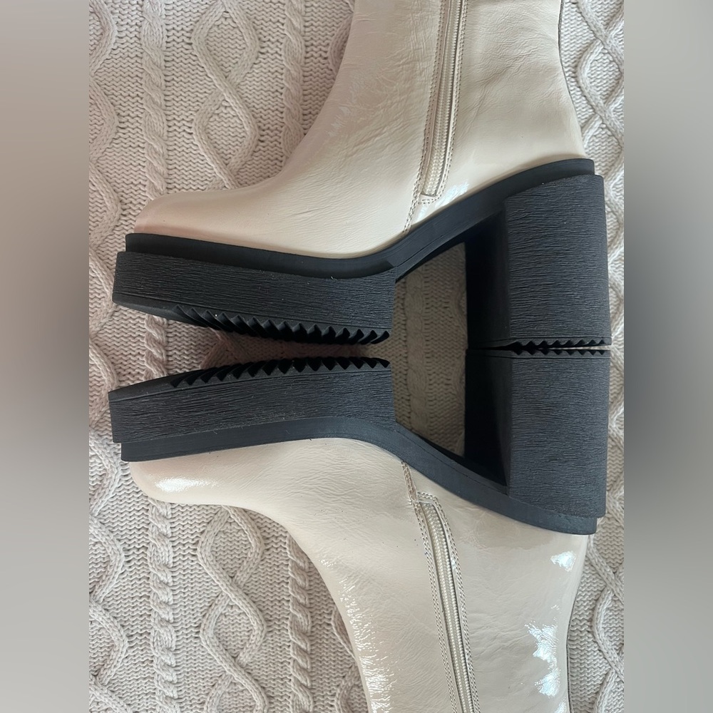 Steve Madden Chunky Bone Color Ankle Boots with Zipper patent Leather Size 9 - Picture 8 of 13